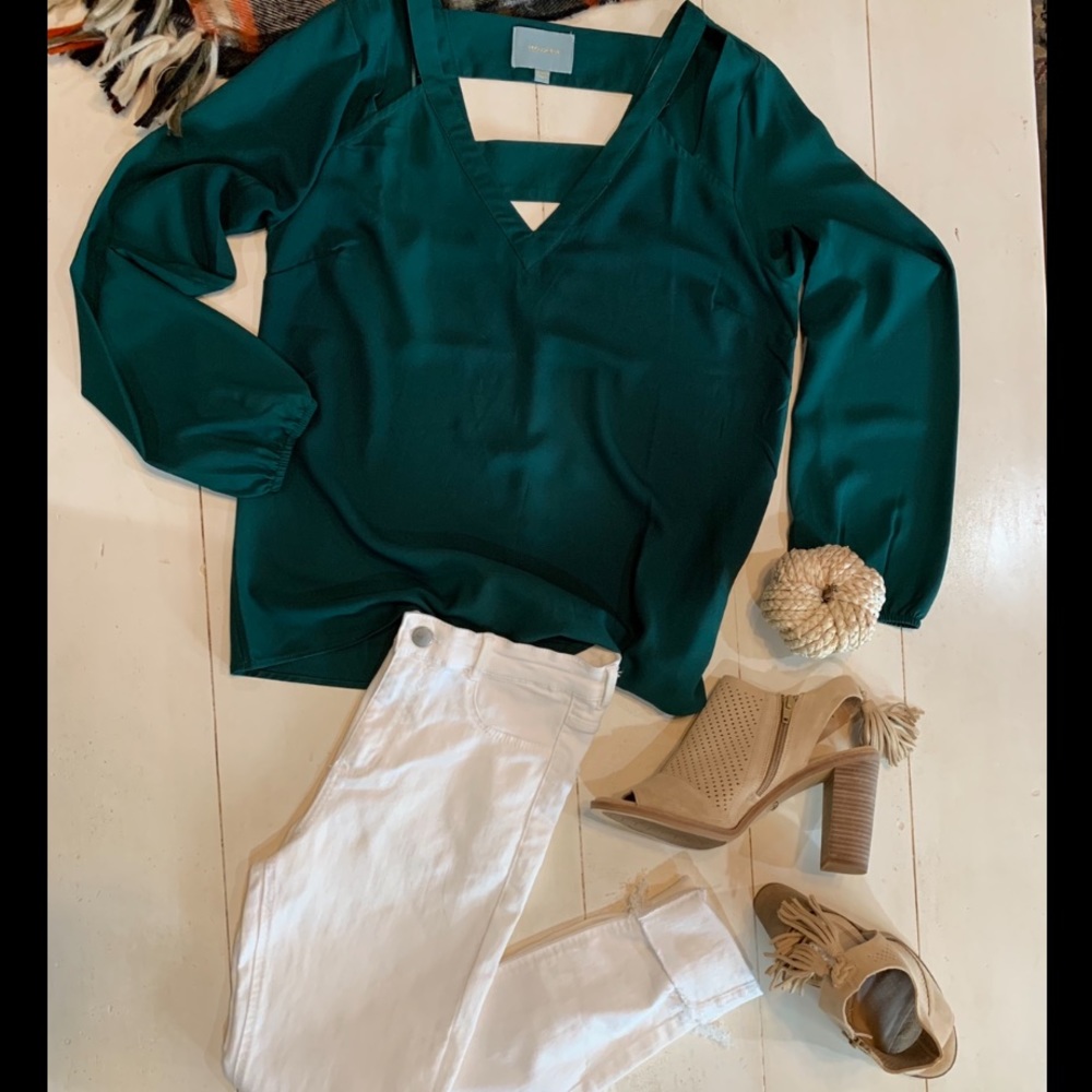 NWOT SKIES ARE BLUE - Perfect Fall Top!